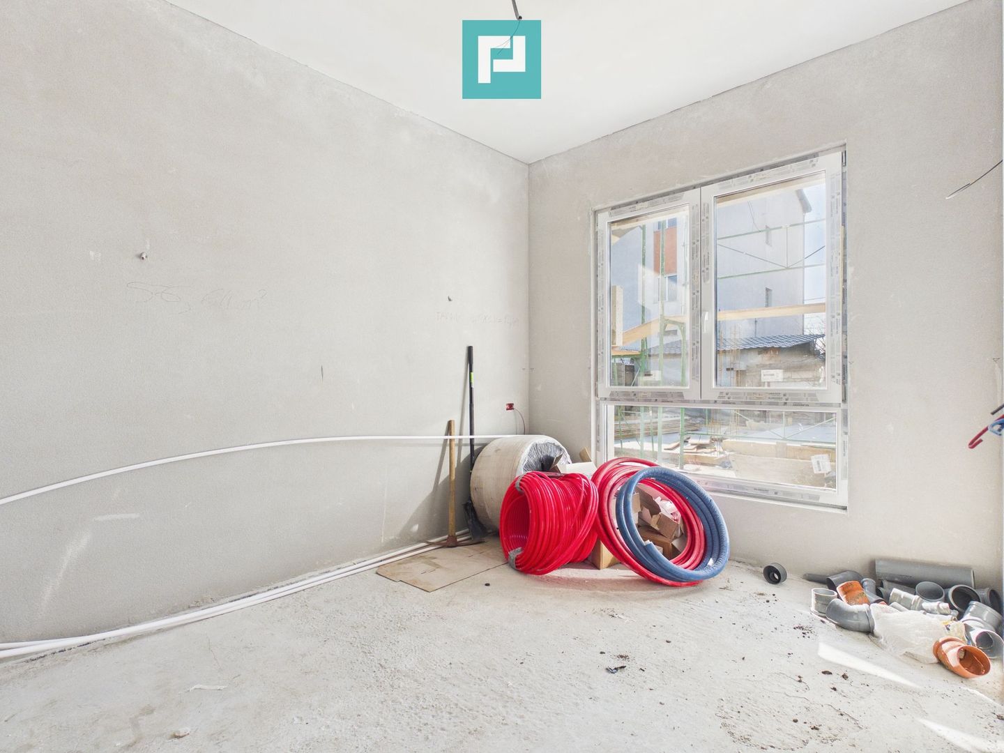 Casă deosebită în Parneava – Strada Griviței - Poză 14