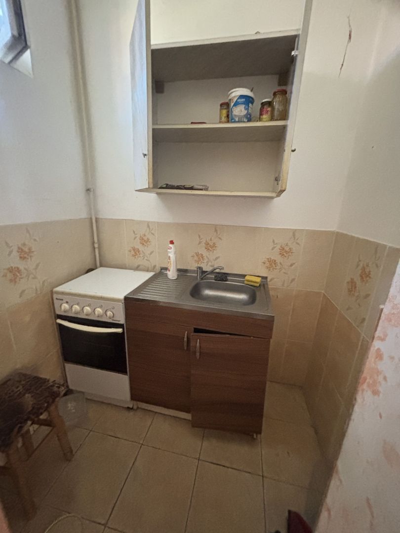 Apartament cu o camera generos zona Dimbovita - Poză 5