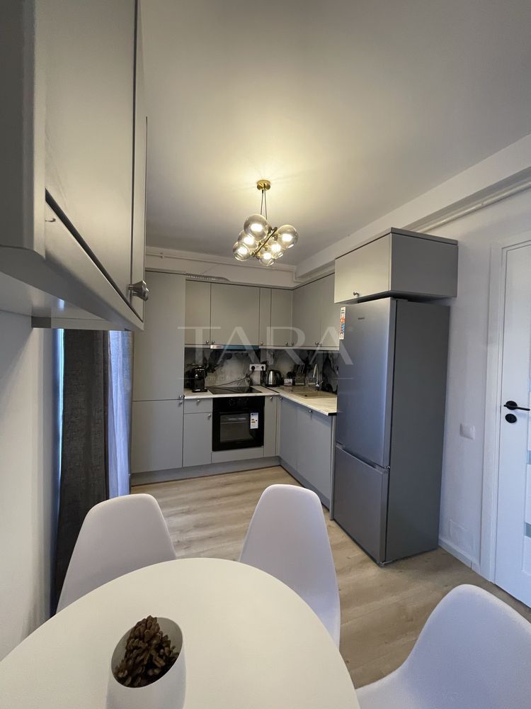 Casă nouă, mobilată, terasă panoramică, curte, Florești. - Poză 2