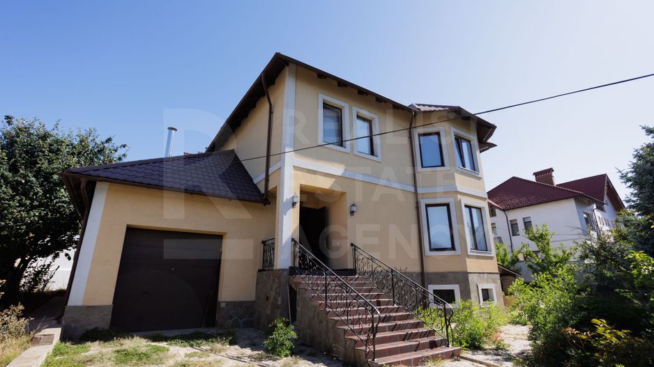 Chirie, casă,4 camere, str. Vânătorilor, Telecentru - Poză 1