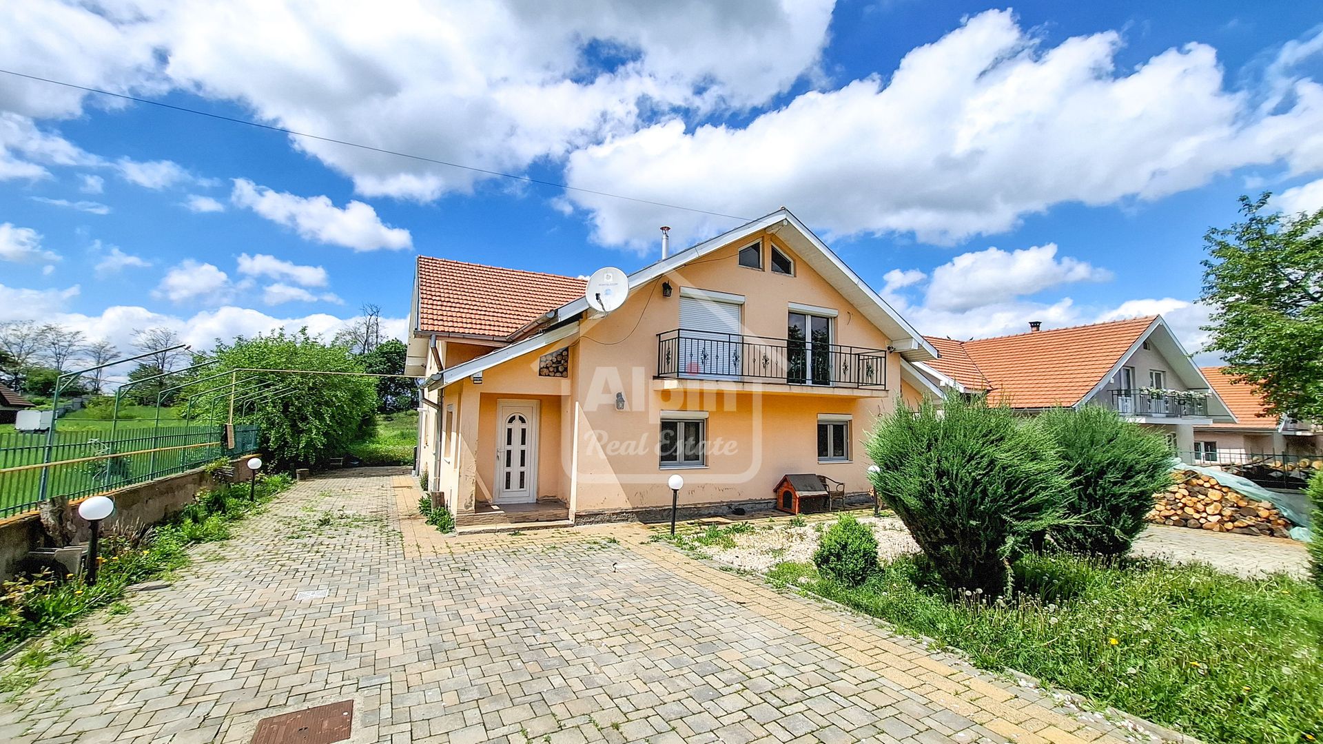 Duplex Zona Linistita Carpinis - Poză 1