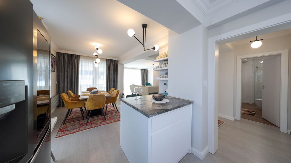 Casă ideală pentru familie în Brașov, Bunloc – spațioasă, luminoasă, priveliște - Poză 9