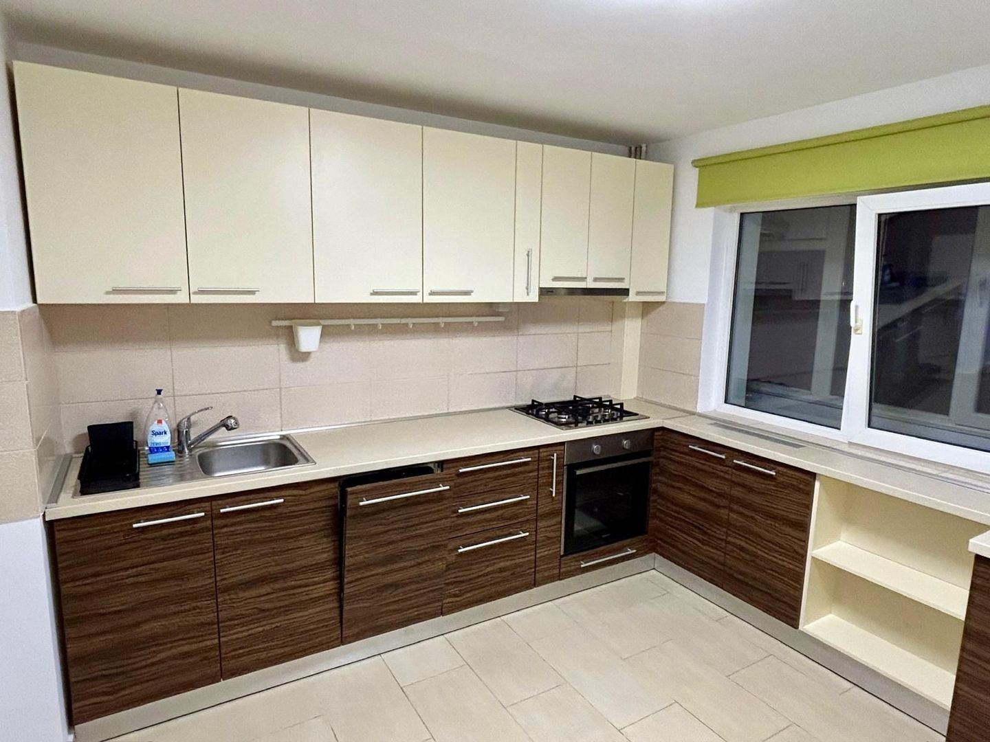 AP 2 CAMERE BANEASA, LOC PARCARE, MASINA SPALAT VASE, REABILITAT - Poză 6