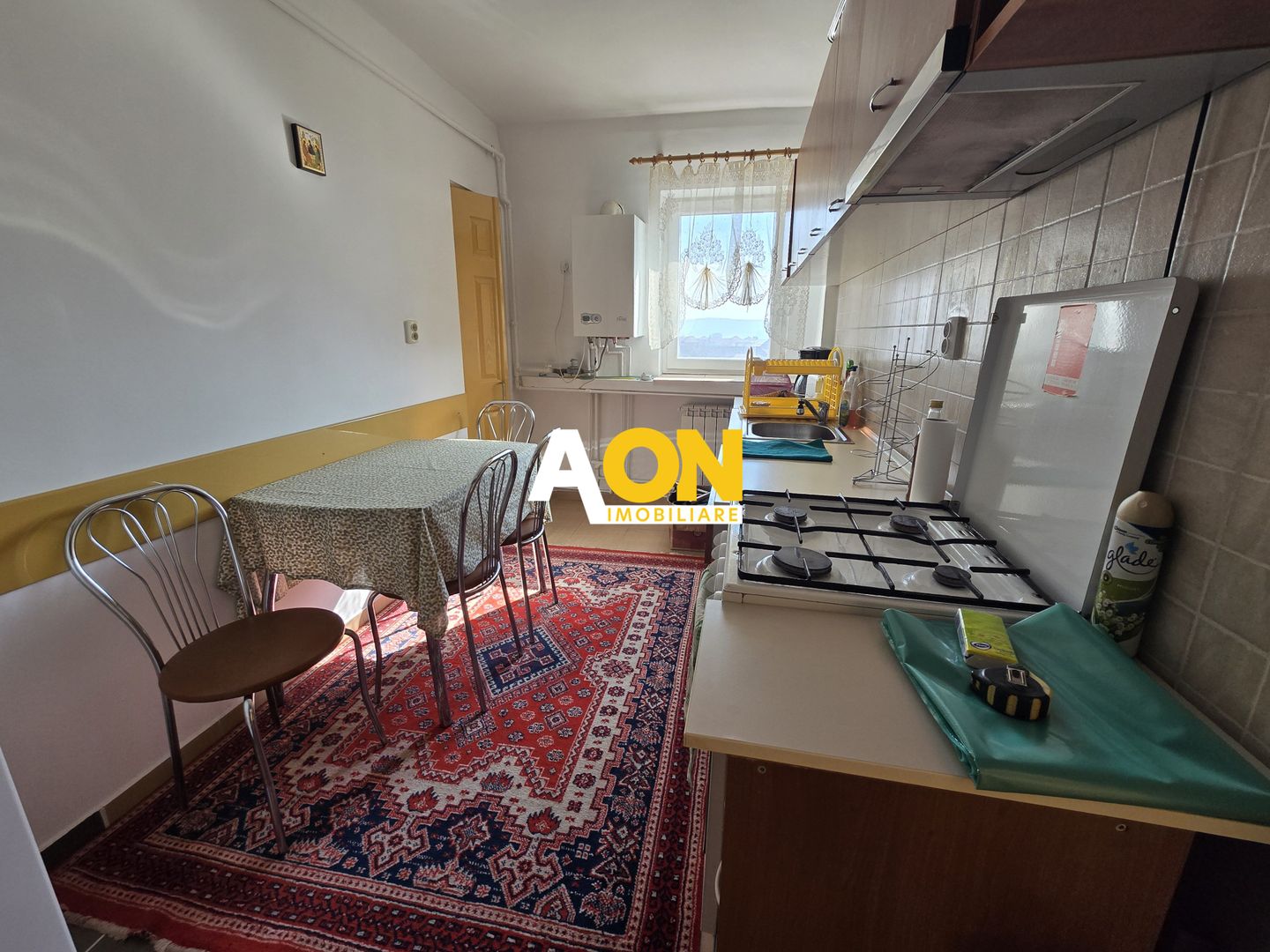 Apartament 2 Camere Decomandat,cu Vedere Spre Catedrala - Poză 3
