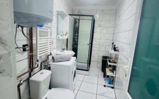 Apartament cu 2 camere la curte comuna , zona centrala - Poză 4
