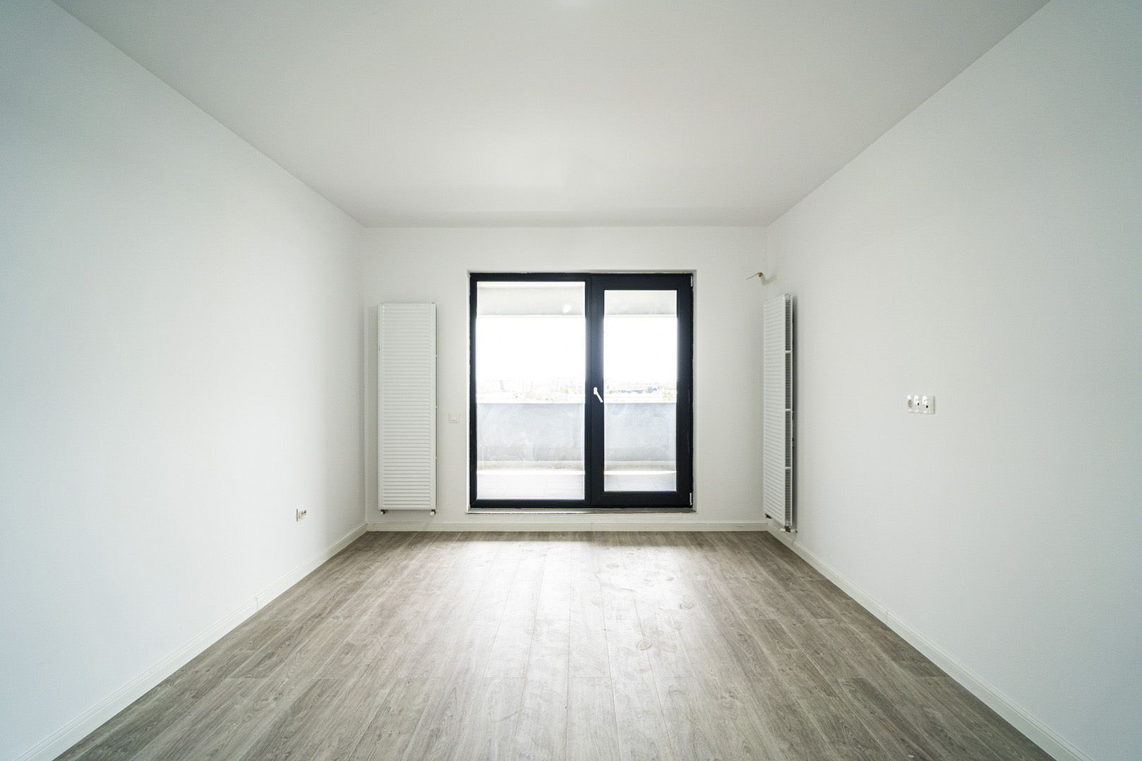 Bloc Nou Finalizat | 77 mp | terasa 20 mp| Metrou Pacii / Preciziei | Militari - Poză 1