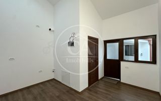 Casa de vanzare cu 3 camere in zona Valenta, Oradea - Poză 1