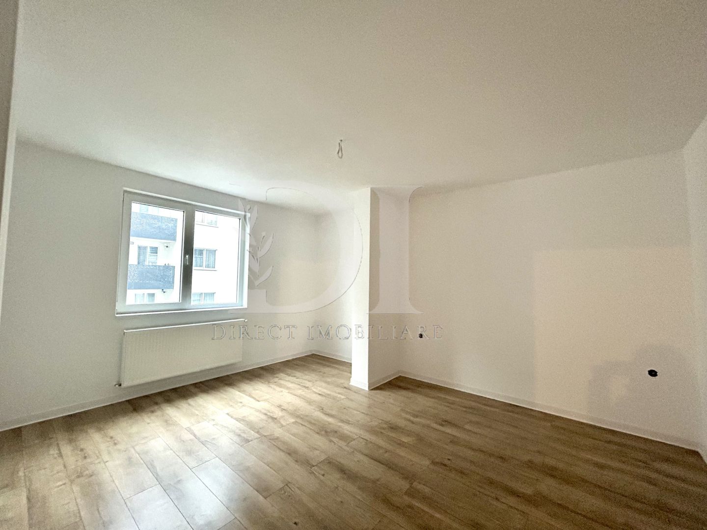 Apartament 2 camere de vanzare / Zona BMW / Floresti. - Poză 4