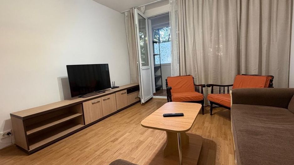 Apartament de 2 camere renovat in zona Drumul Taberei - Poză 2