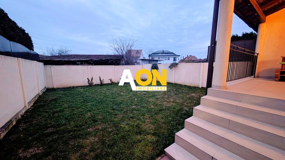 Casă tip înșiruit, D+P+M, 4 camere, garaj, 214 mp teren, zona Centru - Poză 2