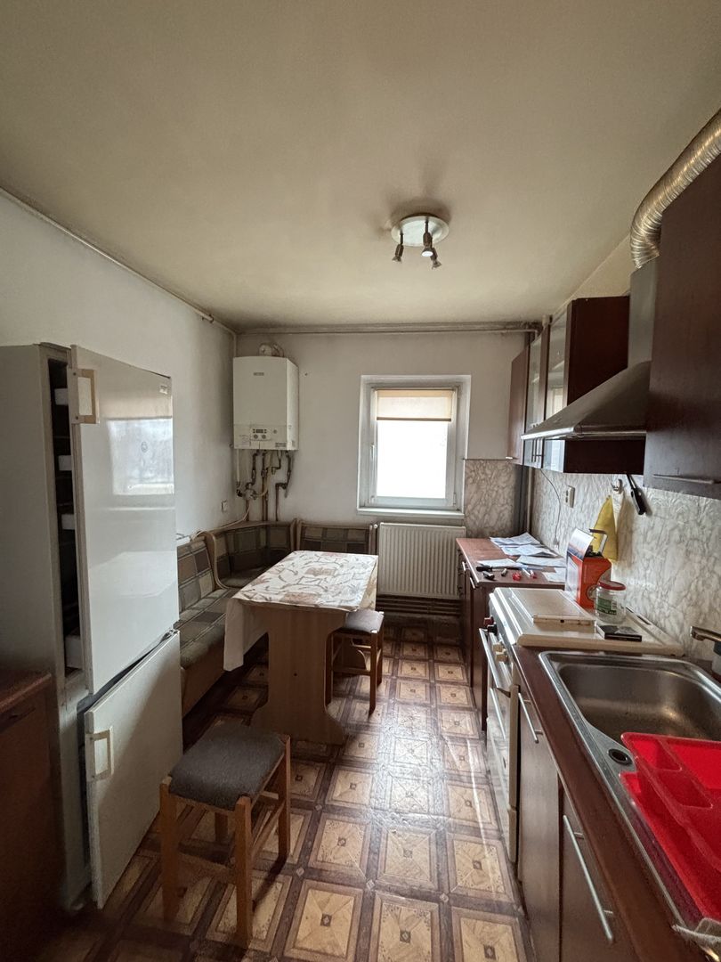 Apartament  modest, 2 camere zona Gheorghe Lazar - Poză 11