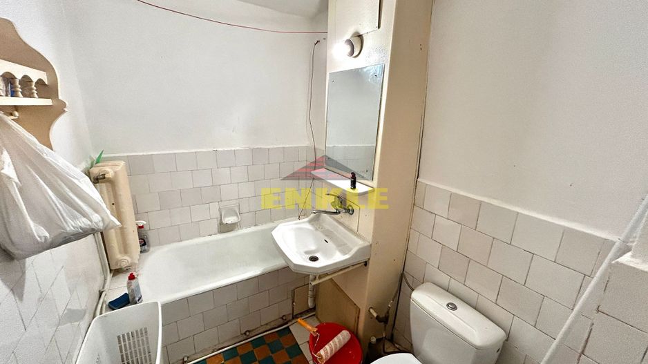 De vanzare apartament cu 2 camere, zona Capat 1. - Poză 10