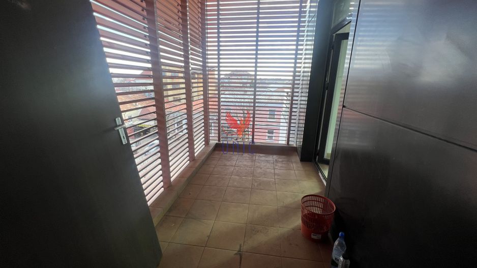 Spatiu Comercial / Birouri Central - Poză 2