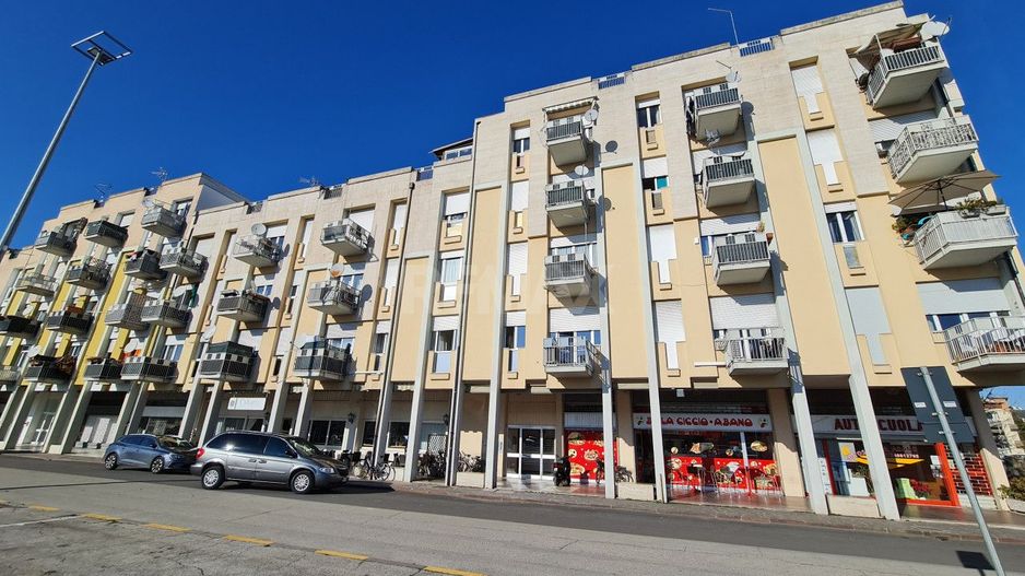 Apartament de vânzare în Abano Terme, Italia – 50 m², complet renovat! - Poză 1