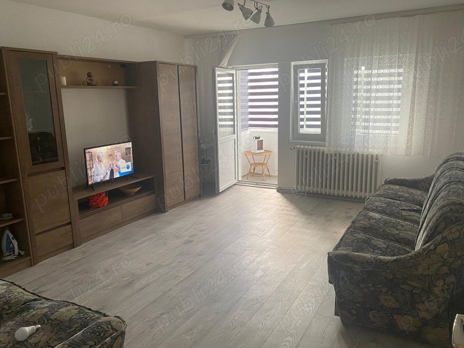 Vând apartament semicentral - Poză 4