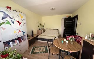 Decomandat. Cu centrala proprie. Etaj intermediar - Poză 2