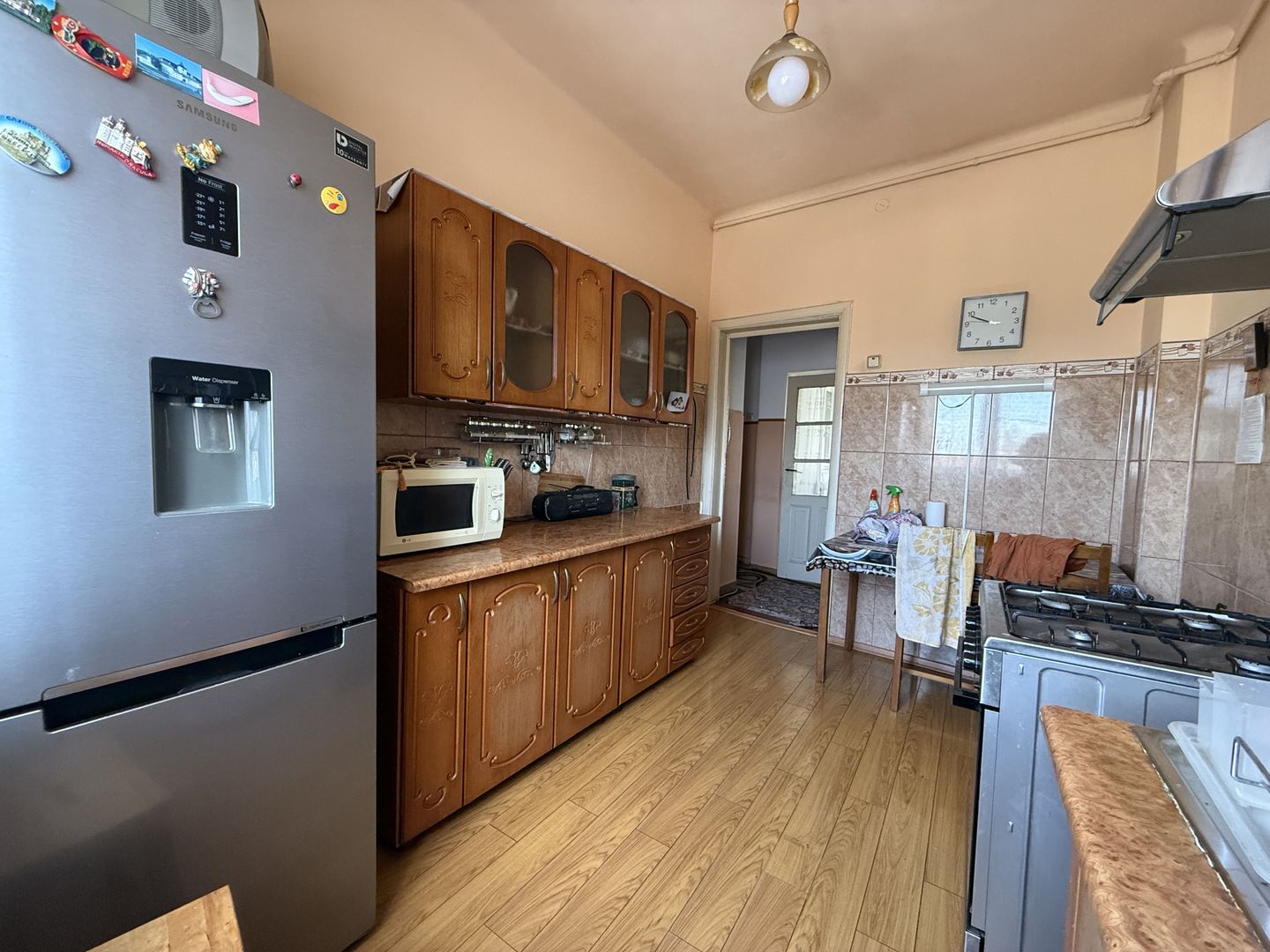 De vanzare apartament de 94MP cu curte de 90 MP - Poză 4