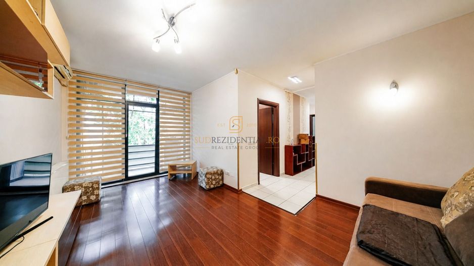 Apartament 3 camere, complet mobilat, decomandat, etaj intermediar - Poză 10