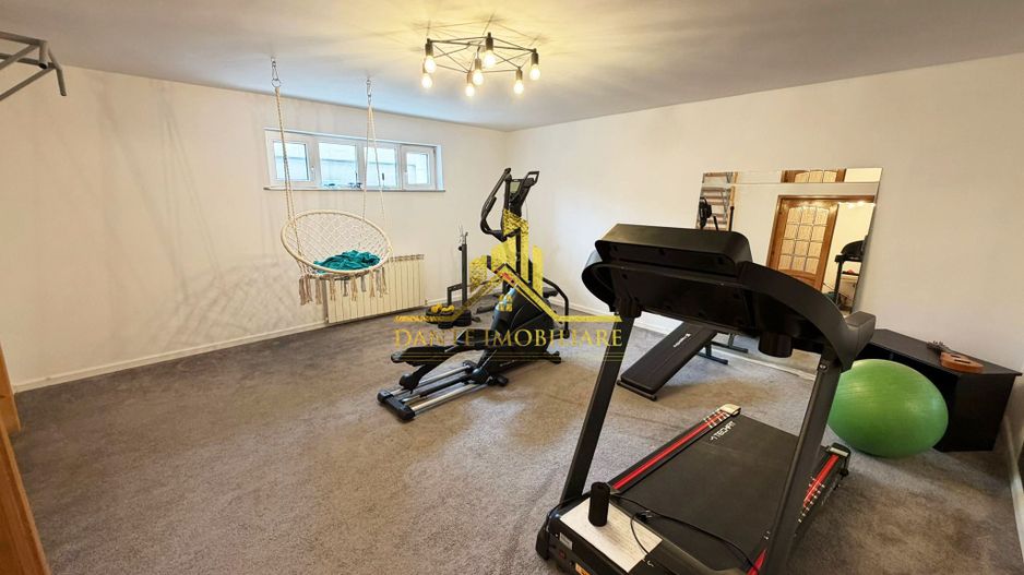 Casa, 6 camere, ultrafinisata, lux, curte, garaj, Andrei Muresanu - Poză 13