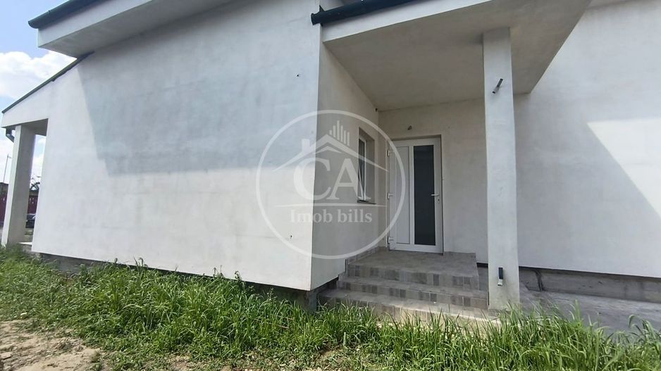 Casă de vânzare cu 4 camere în Osorhei , Bihor - Poză 4