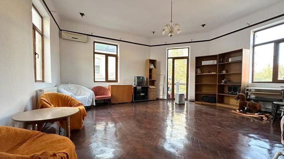 De vanzare Apartament in vilă, Piata Sf. Vineri, Unirii, Coposu - Poză 1