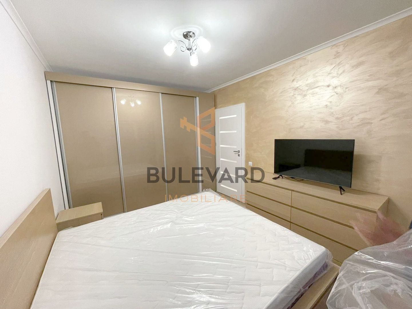 Inchiriere apartament cu 2 camere, zona Terra! - Poză 5