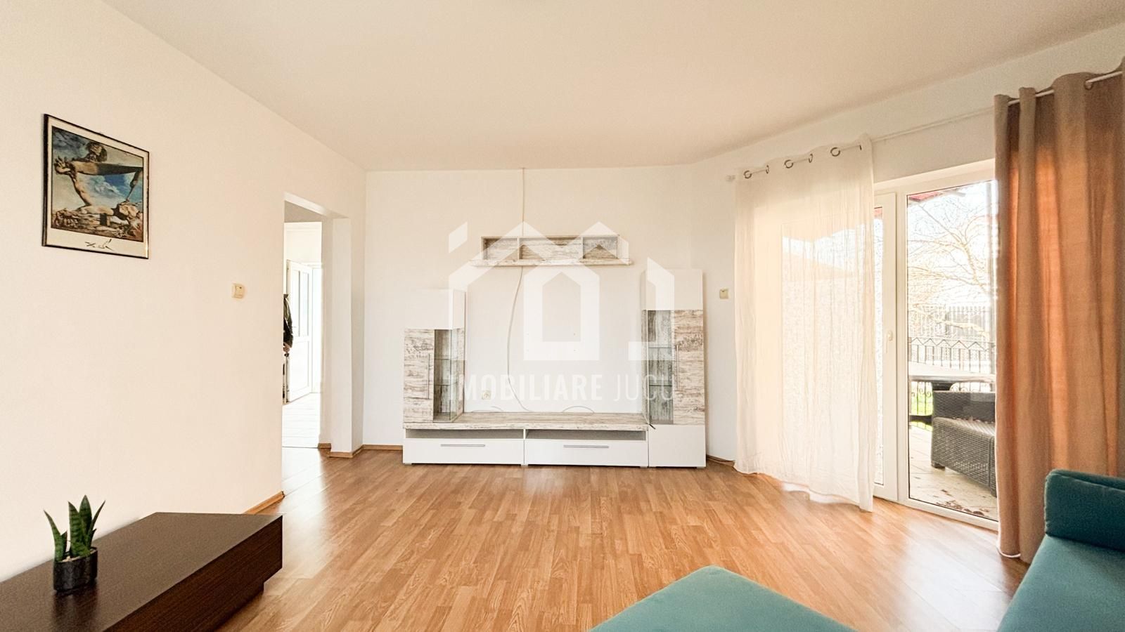 De Inchiriat Casa Individuala cu 3 camere, Garaj, Jucu de Mijloc - Poză 2