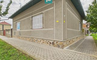 Casă cu teren generos, zonă centrală, Curtici - Poză 9