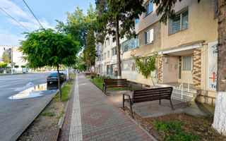 3 camere, etaj 1, lângă Primărie - Poză 1