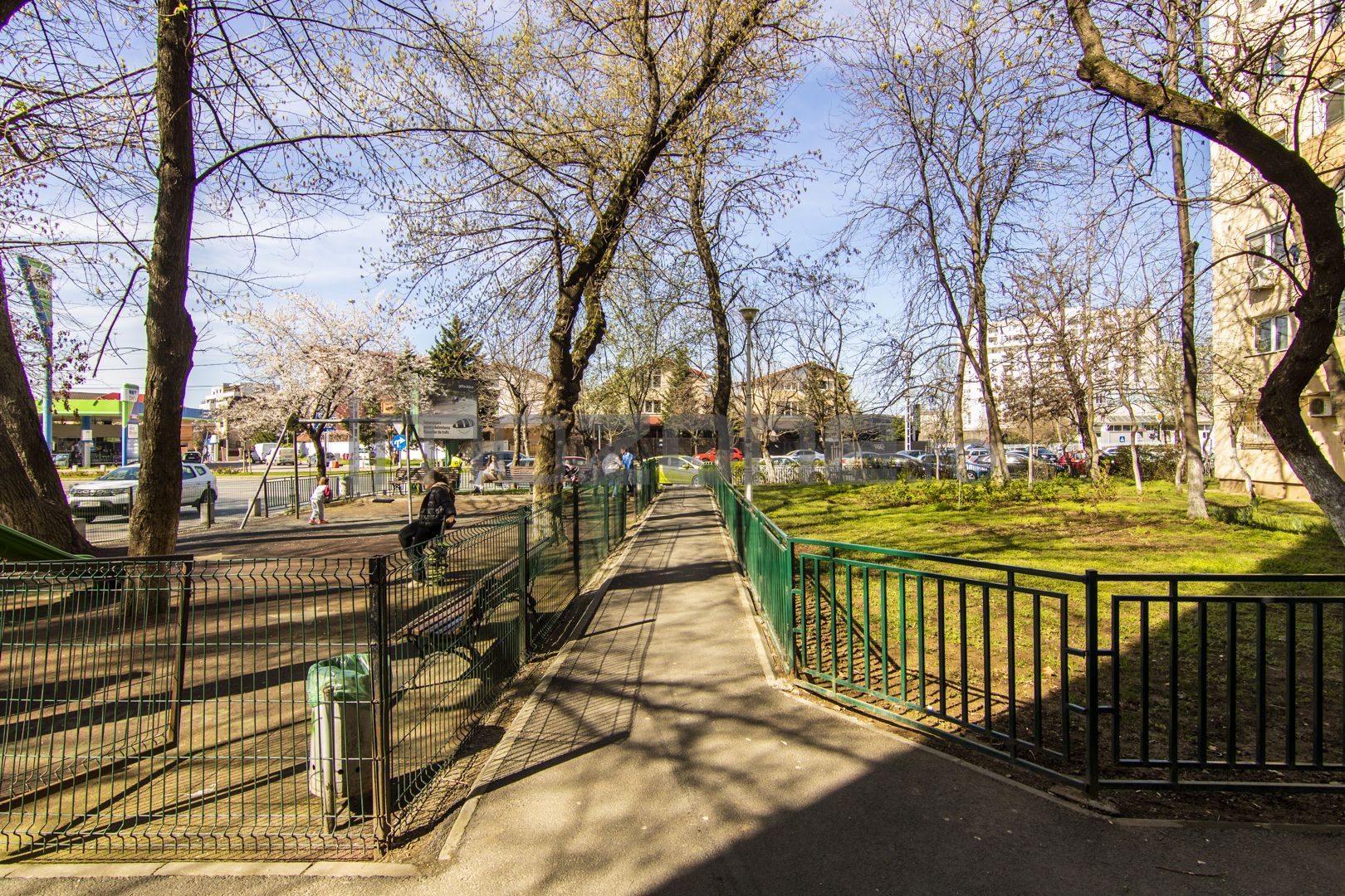 Apartament cu 2 camere în Drumul Taberei, Bucuresti - Poză 10