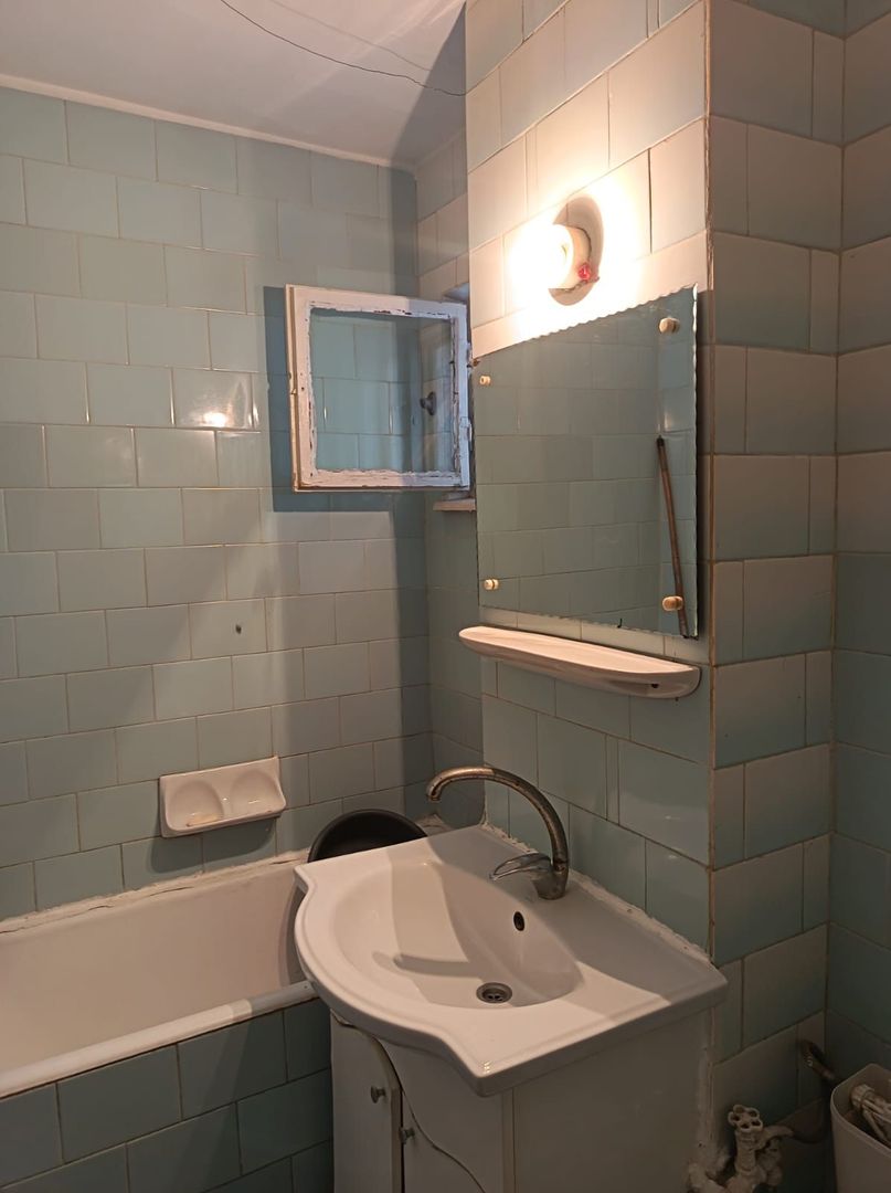De vanzare apartament cu 2 camere, parter, micro 13 B, 60.000 euro - Poză 8