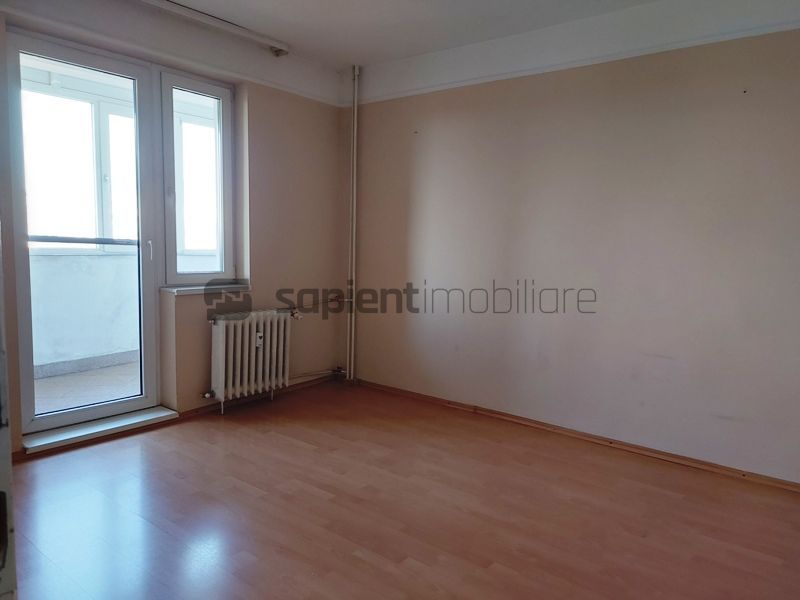 Ap.cu 3 camere, tip U, in Cantemir - Poză 7