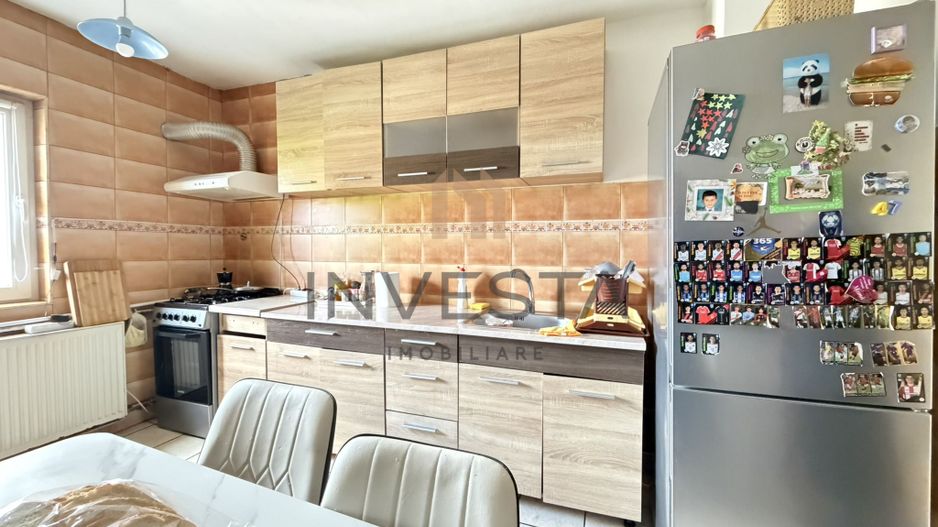 Apartament 4 camere decomandat, etaj intermediar, garaj, zona Zorilor - Poză 3