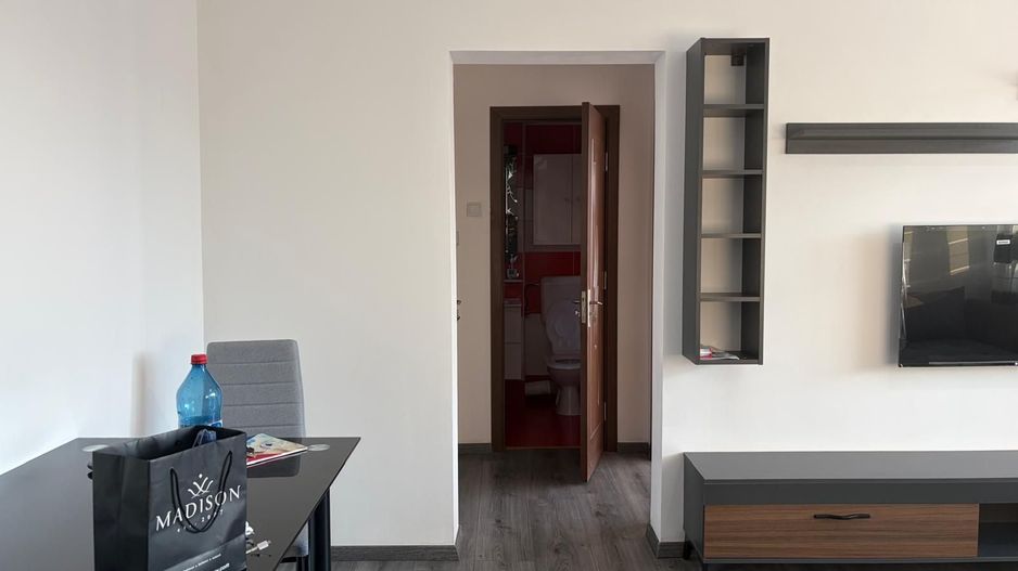 Apartament renovat cu doua camere, Bd. Obregia, 105.000€ - Poză 3