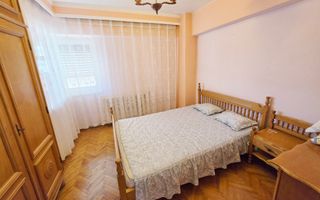 Apartament 3 camere, ultracentral, etaj intermediar - Poză 7
