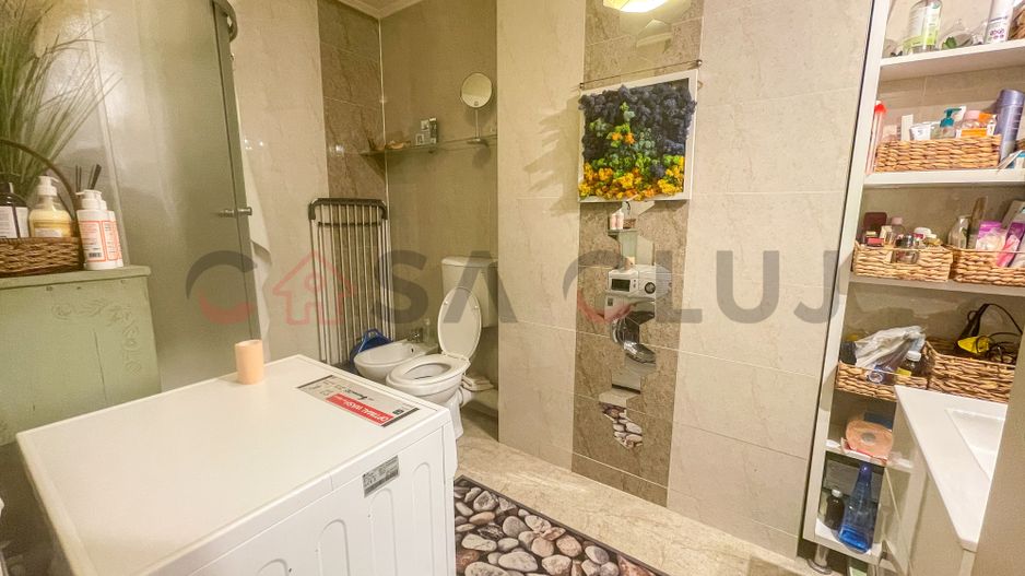 Apartament cu terasa generoasa si cu loc de parcare in subteran - view superb - Poză 8