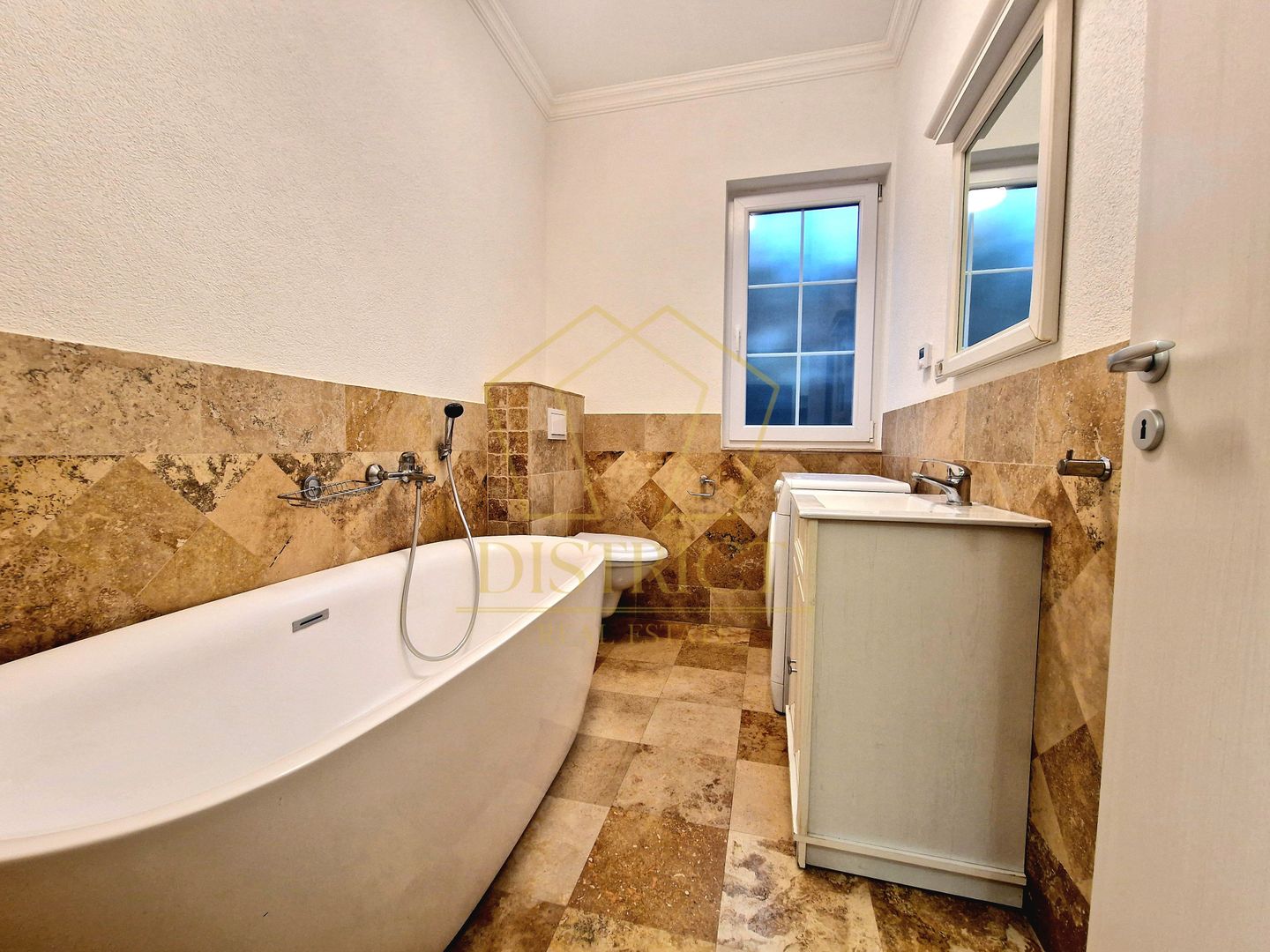 Duplex cu 4 camere si 2 bai | Urseni | Baza sportiva - Poză 12