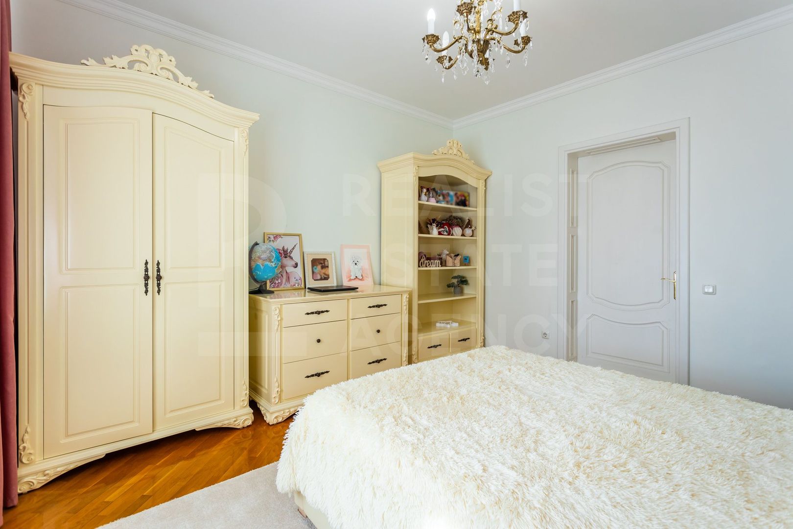 Vânzare casă de lux, 700 mp + 22 ari, situată în Tohatin - Poză 59