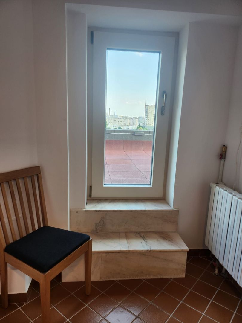 De Inchiriat Garsoniera Bd. Decebal LUX cu TERASA langa Rond Alba Iulia - Poză 12