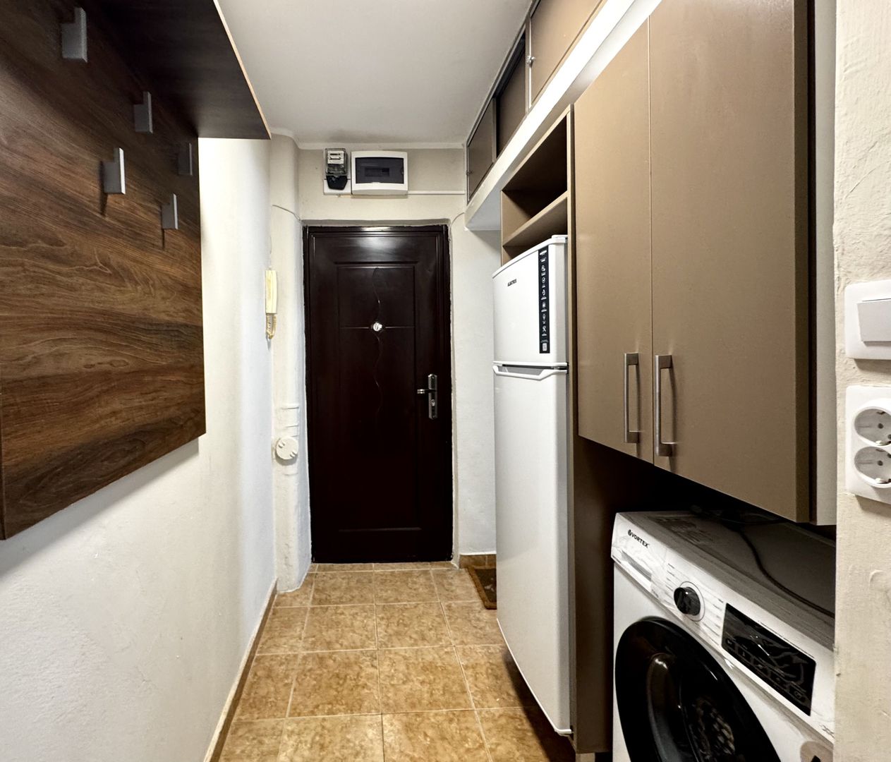 Apartament 2 camere, primitor, cu boxa, zona Central - Take Ionescu - Poză 9