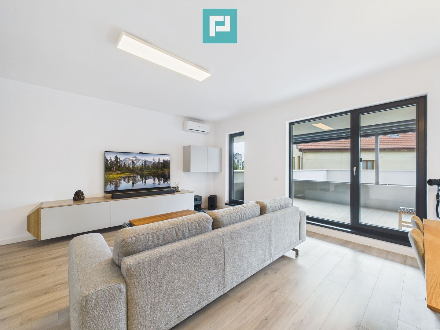 Apartament modern în complexul ISHO, Timișoara - Poză 1