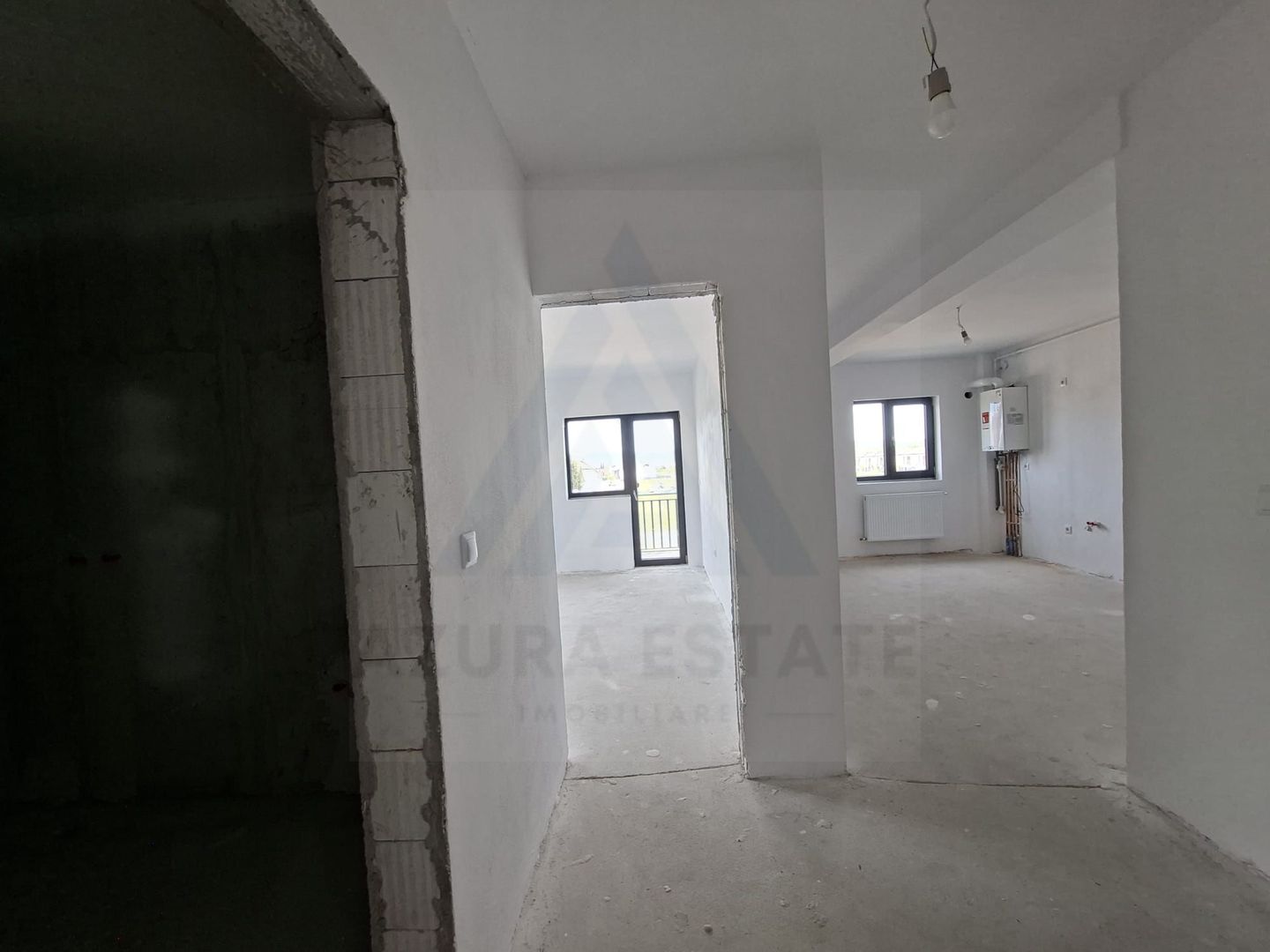 Apartament 3 camere 60 mp utili etaj 1 baie cu fereastra Selimbar - Poză 10