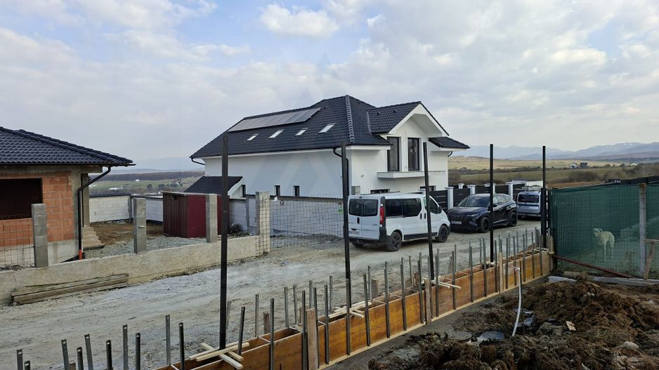 Casa individuala executie premium 129 mp utili teren 365 mp Cisnadie - Poză 2