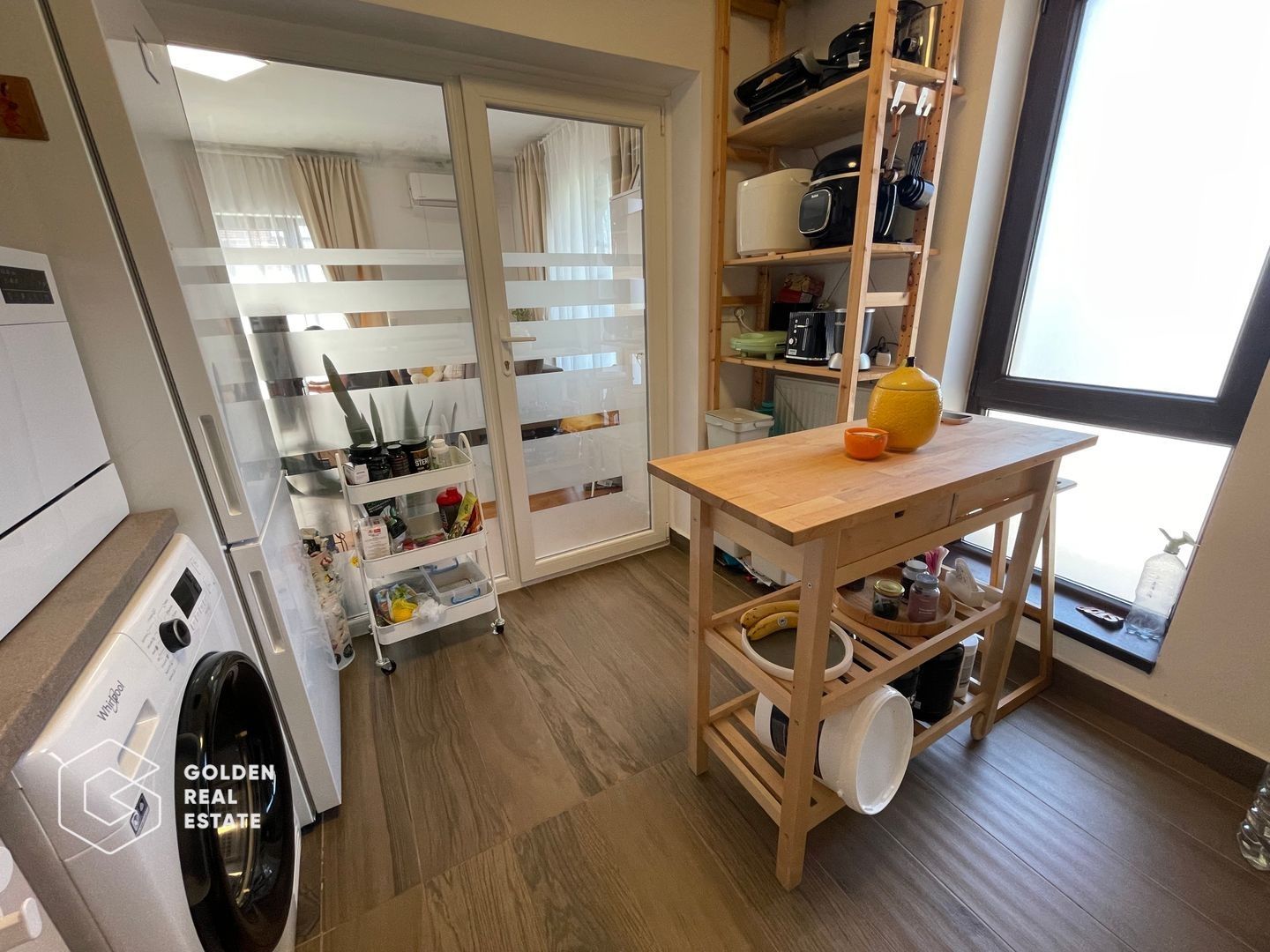 Apartament superb cu 2 camere, gradina de 50 mp, Dumbravita - Poză 6