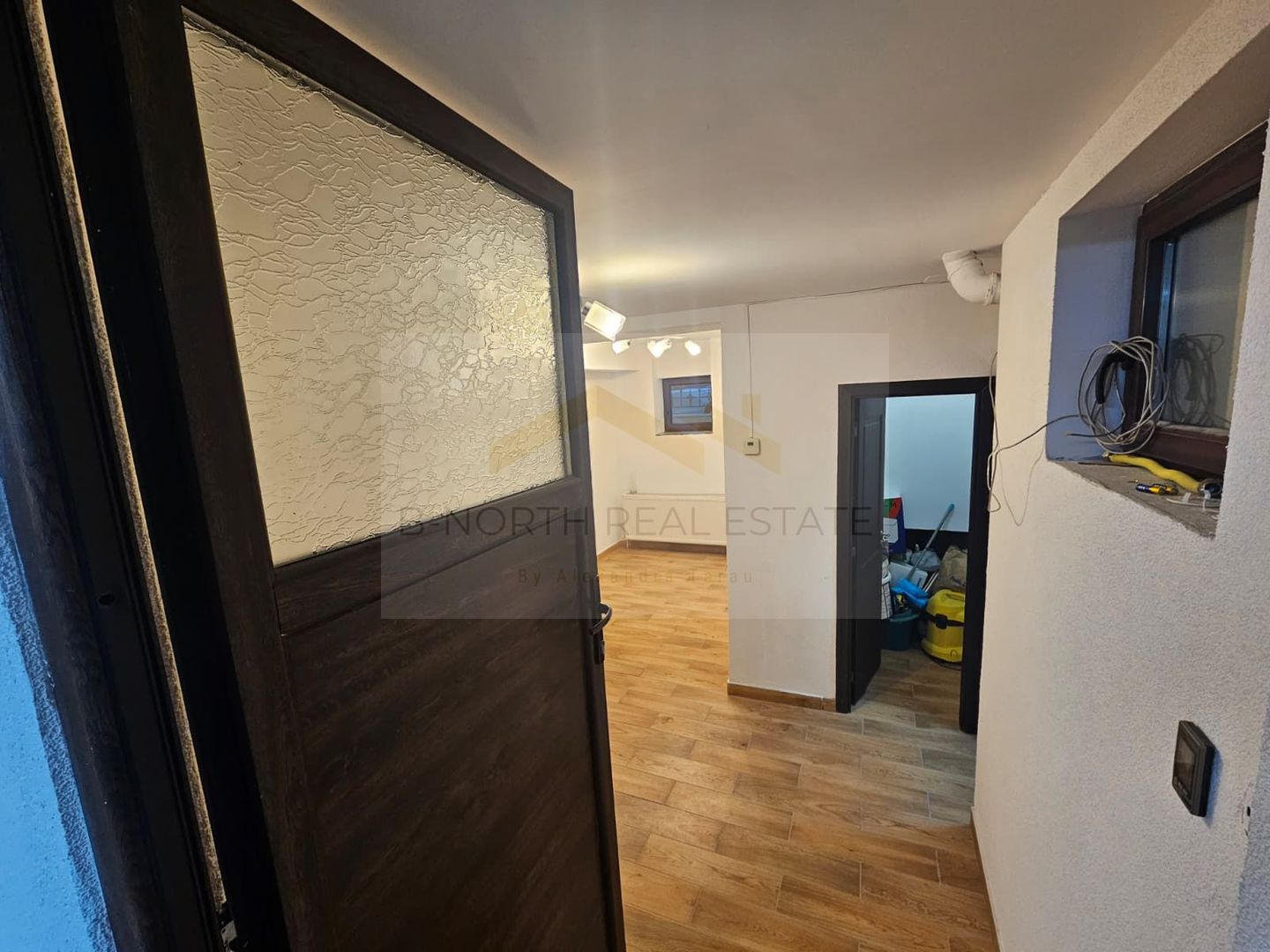 Spațiu 20 mp de închiriat | Piața Victoriei | Ideal beauty, birou sau cabinet - Poză 6