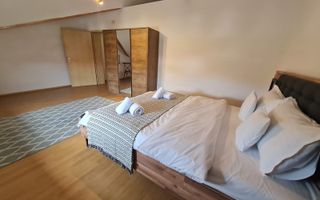 Vila spațioasă și recent renovată în Ghiroda! - Poză 30