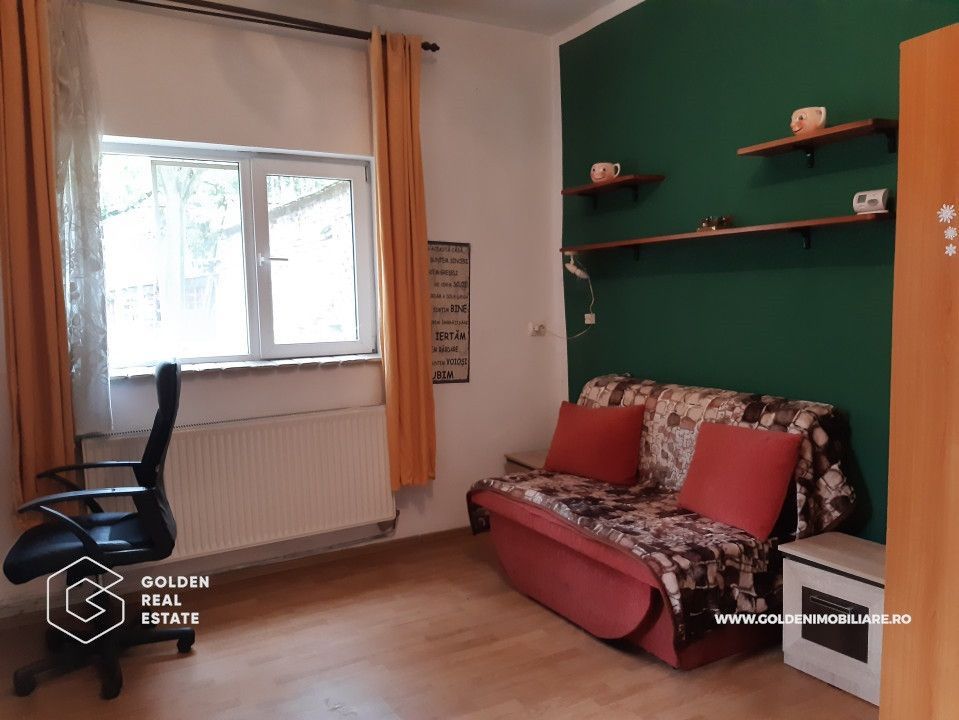 Casa mare, cu 4 apartamente a cate 1, 2, 3 și 4 camere fiecare - Poză 1