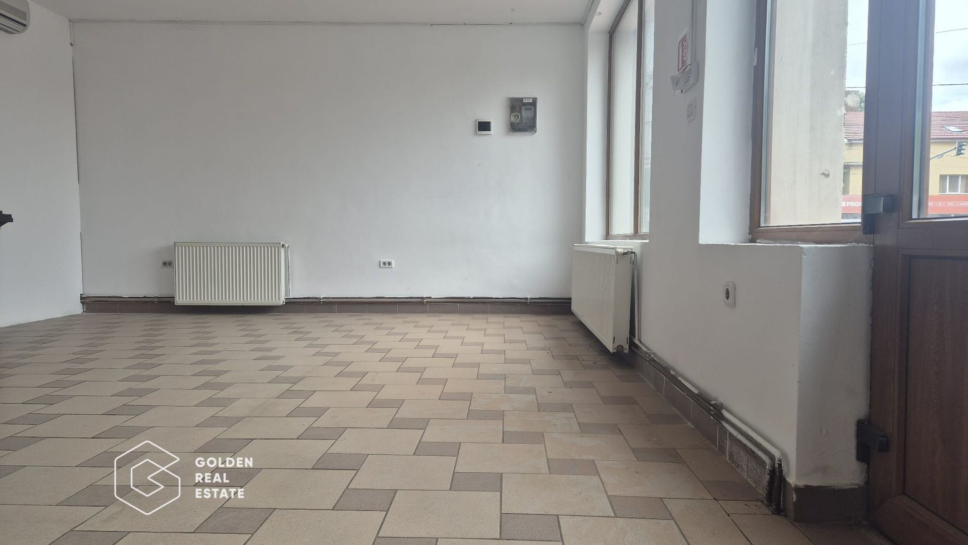 Spatiu comercial 120 mp cu vitrina stradala, pe Str. Dr. Ioan Ratiu - Poză 6