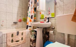 Apartament 3 camere Cetate-Closca, etaj 2, finisat - Poză 7