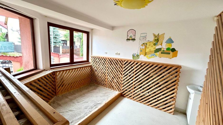 Inchiriere casa individuala multifunctionala zona rezidentiala Bunloc - Poză 14